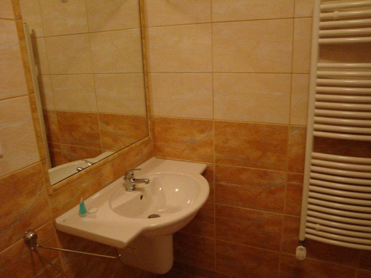 Lazne Evzenie Hotel Klášterec nad Ohří Cameră foto