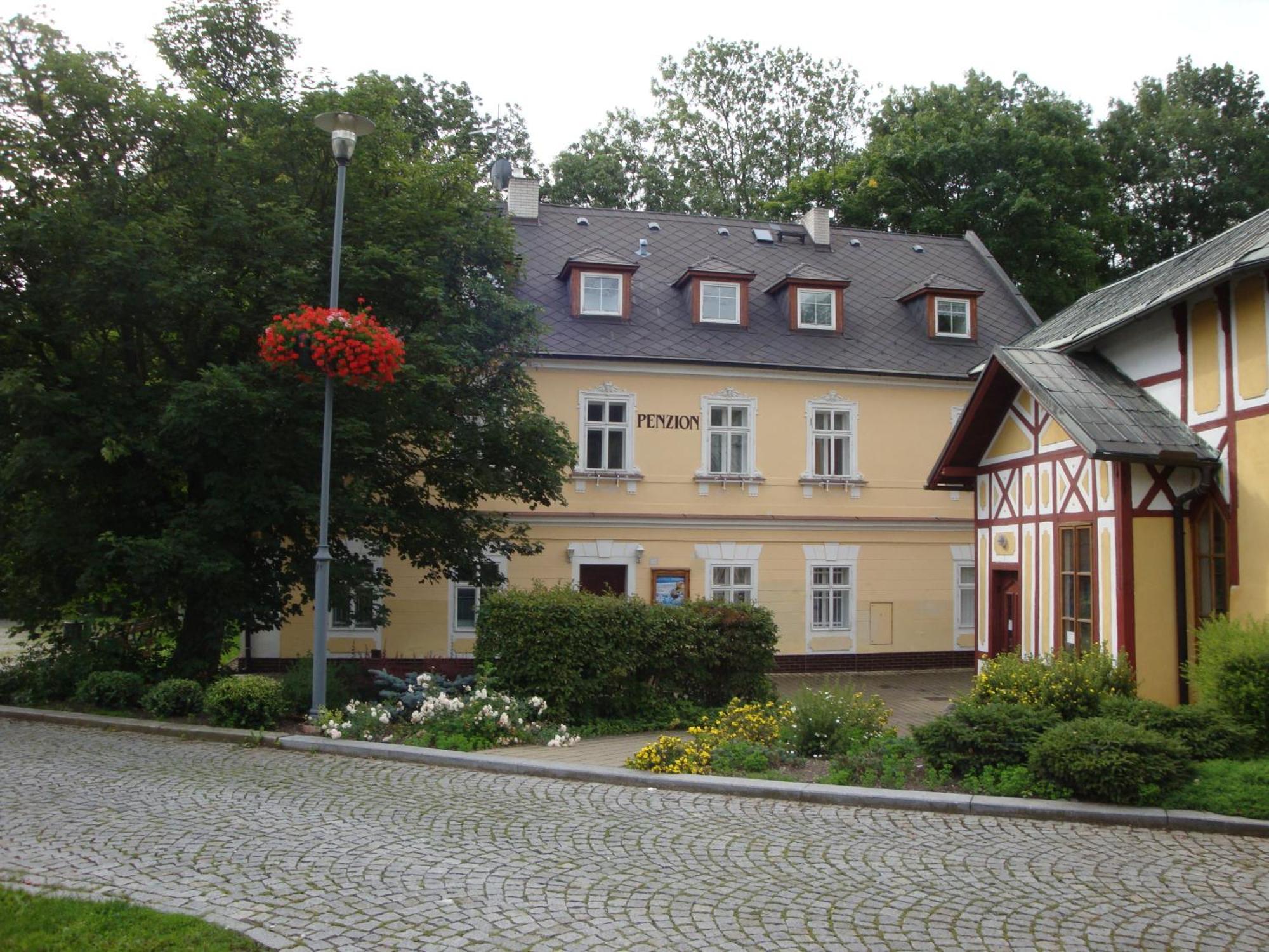 Lazne Evzenie Hotel Klášterec nad Ohří Exterior foto